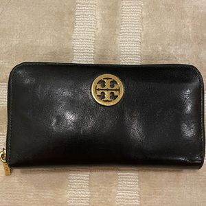 Tory Burch | Black Full Size Wallet | Gold Hardware
